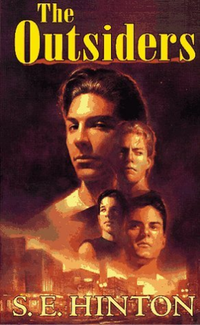 The Outsiders From Penguin's The Originals collection, The Outsiders is an outstanding story of teenage rebellion, written when the author was only 17.__________Teenagers in a small Oklahoma town have split into two gangs, divided by money, tastes and att