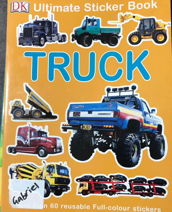 Ultimate Sticker Book: Truck More than 60 reusable Full-color stickersDK Publishing 2009